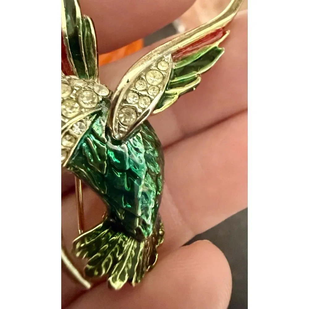 Vintage Rhinestone Enamel Hummingbird Brooch Pin Gold Tone Made In Taiwan